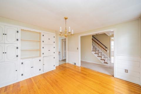 7 Squassick Rd, West Springfield, MA 01089 photo 7