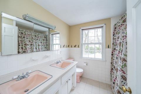 7 Squassick Rd, West Springfield, MA 01089 photo 17