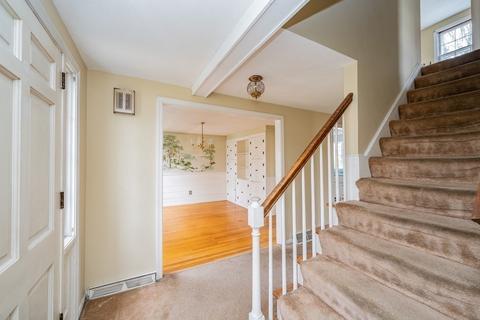 7 Squassick Rd, West Springfield, MA 01089 photo 4