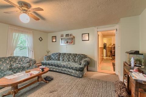 37 S Main St, Gardner, MA 01440 photo 14