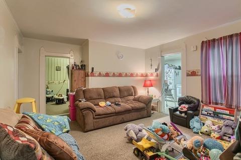 37 S Main St, Gardner, MA 01440 photo 2
