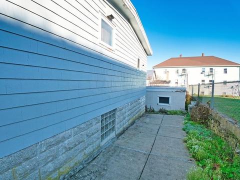 40 Howard St, Fall River, MA 02721 photo 9