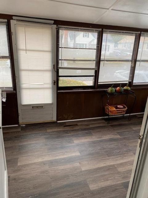 21 Michigan St, Springfield, MA 01151 photo 2