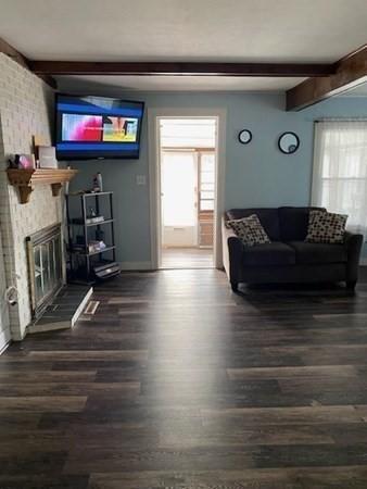 21 Michigan St, Springfield, MA 01151 photo 8