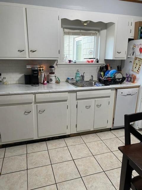 21 Michigan St, Springfield, MA 01151 photo 11