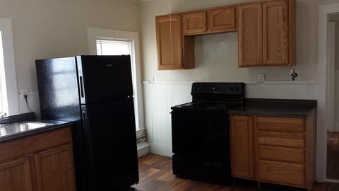 318 School St, Webster, MA 01570 photo 5
