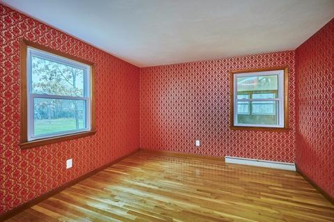 10 John St, Easthampton, MA 01027 photo 18