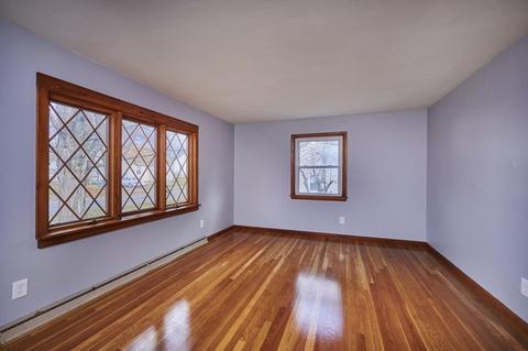 10 John St, Easthampton, MA 01027 photo 6