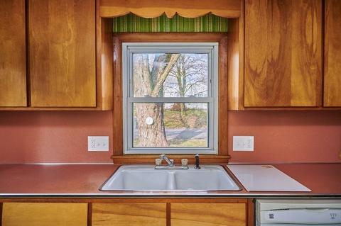 10 John St, Easthampton, MA 01027 photo 12