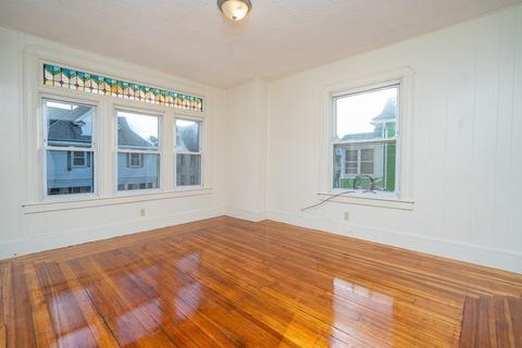 36 Wendell Pl, Springfield, MA 01105 photo 4