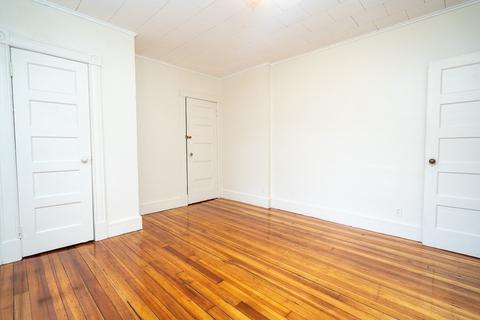 36 Wendell Pl, Springfield, MA 01105 photo 12
