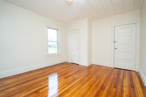 36 Wendell Pl, Springfield, MA 01105 photo 13