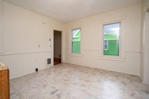36 Wendell Pl, Springfield, MA 01105 photo 10