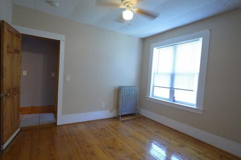 3 Beech St, Gardner, MA 01440 photo 2