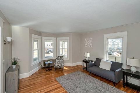 98 Carver St, Springfield, MA 01108 photo 5