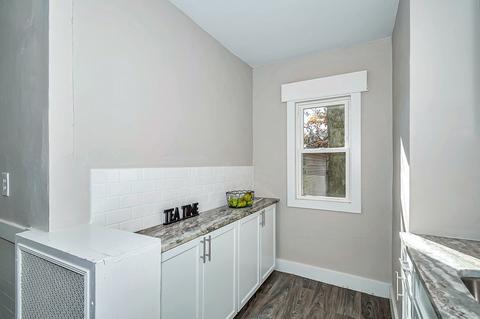 98 Carver St, Springfield, MA 01108 photo 13
