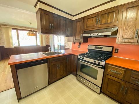 75 Greenpoint Cir, Chicopee, MA 01020 photo 7