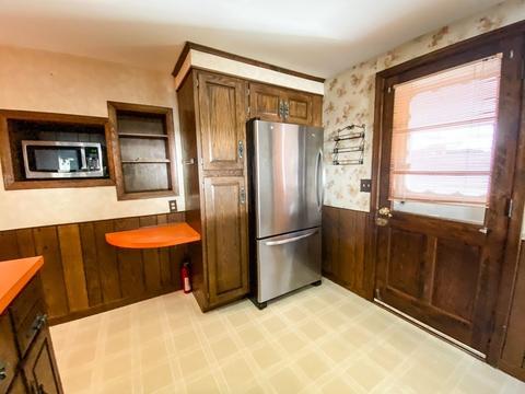 75 Greenpoint Cir, Chicopee, MA 01020 photo 6
