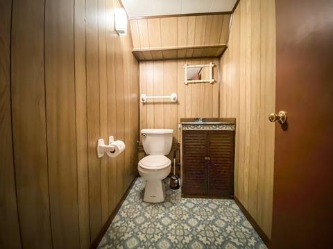 75 Greenpoint Cir, Chicopee, MA 01020 photo 30