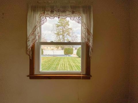 75 Greenpoint Cir, Chicopee, MA 01020 photo 17