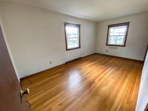 75 Greenpoint Cir, Chicopee, MA 01020 photo 18