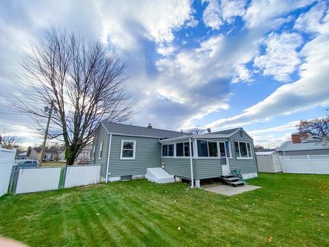 75 Greenpoint Cir, Chicopee, MA 01020 photo 36