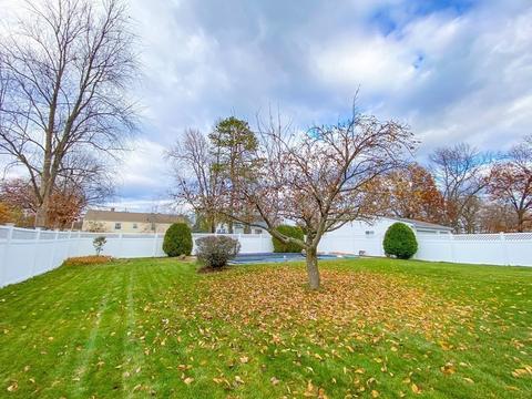 75 Greenpoint Cir, Chicopee, MA 01020 photo 40