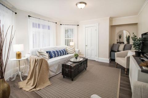 671 Carew St, Springfield, MA 01104 photo 8