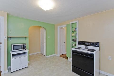 74 Penrose St, Springfield, MA 01109 photo 18