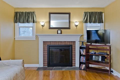 74 Penrose St, Springfield, MA 01109 photo 3