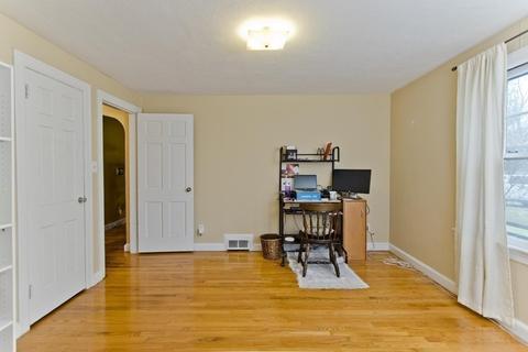74 Penrose St, Springfield, MA 01109 photo 11