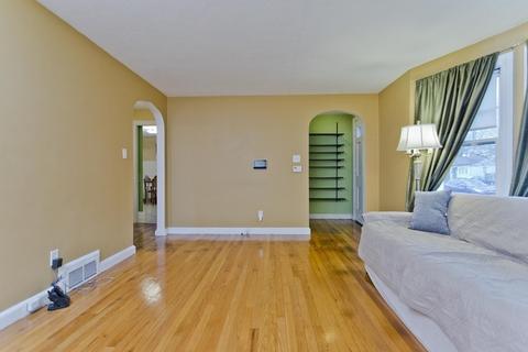 74 Penrose St, Springfield, MA 01109 photo 5