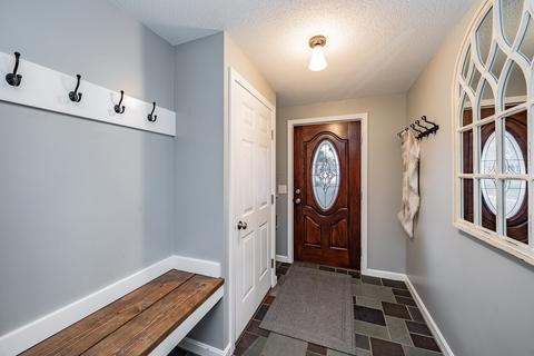 5 Grise Dr, Chicopee, MA 01020 photo 4