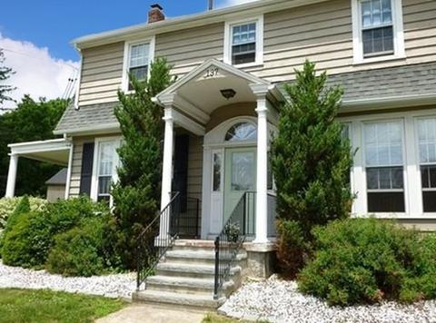 137 Main St, Upton, MA 01568 photo 2