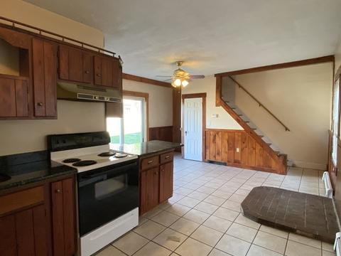 137 Main St, Upton, MA 01568 photo 3