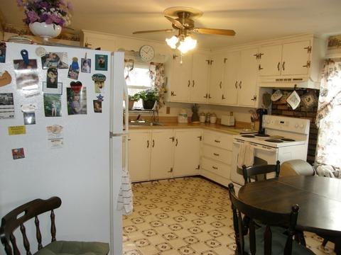 55 Hillside Ave, Webster, MA 01570 photo 8