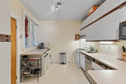 62 Dwight St #2, Brookline, MA 02446 photo 4