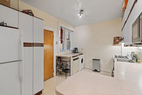 62 Dwight St #2, Brookline, MA 02446 photo 5