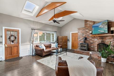 245 Forest St, Dunstable, MA 01827 photo 9