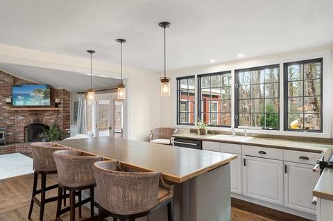 245 Forest St, Dunstable, MA 01827 photo 4
