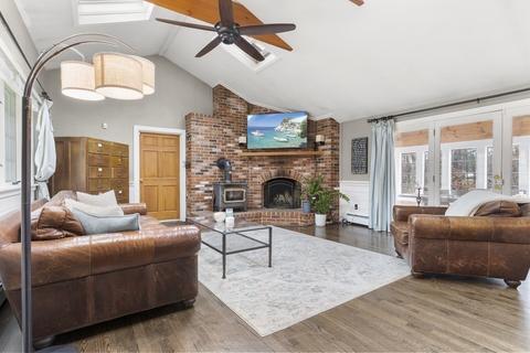 245 Forest St, Dunstable, MA 01827 photo 8