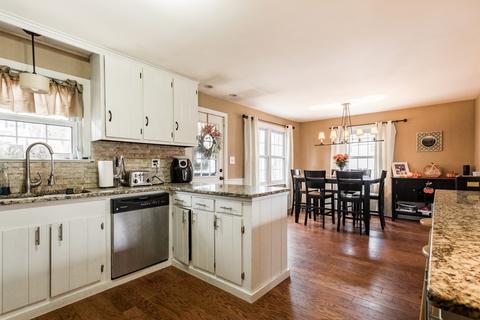 85 Gates Ln, Worcester, MA 01603 photo 32