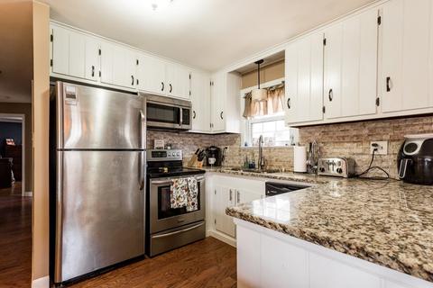 85 Gates Ln, Worcester, MA 01603 photo 31
