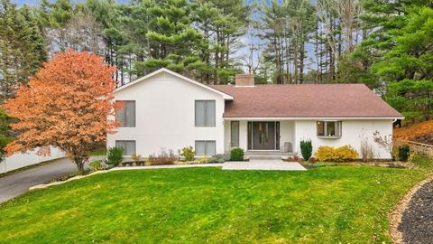 4 Grace Rd, Danvers, MA 01923 photo 1