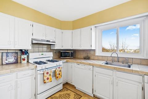 81 Mount Pleasant Ave #2, Gloucester, MA 01930 photo 9