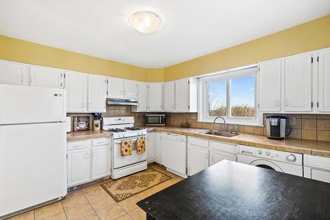 81 Mount Pleasant Ave #2, Gloucester, MA 01930 photo 10