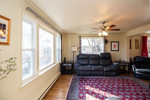 16 Roy St, Worcester, MA 01603 photo 3