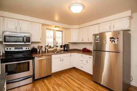 16 Roy St, Worcester, MA 01603 photo 8