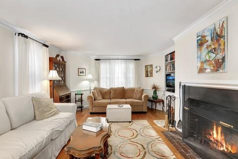 1 Ware Ln, Marblehead, MA 01945 photo 4
