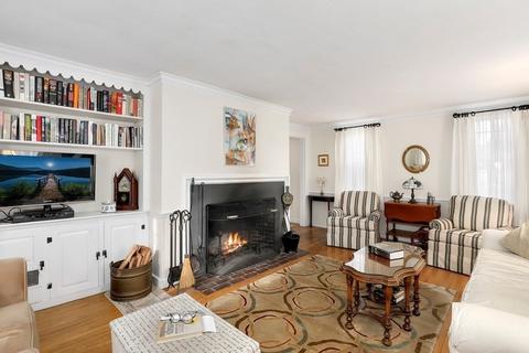 1 Ware Ln, Marblehead, MA 01945 photo 3